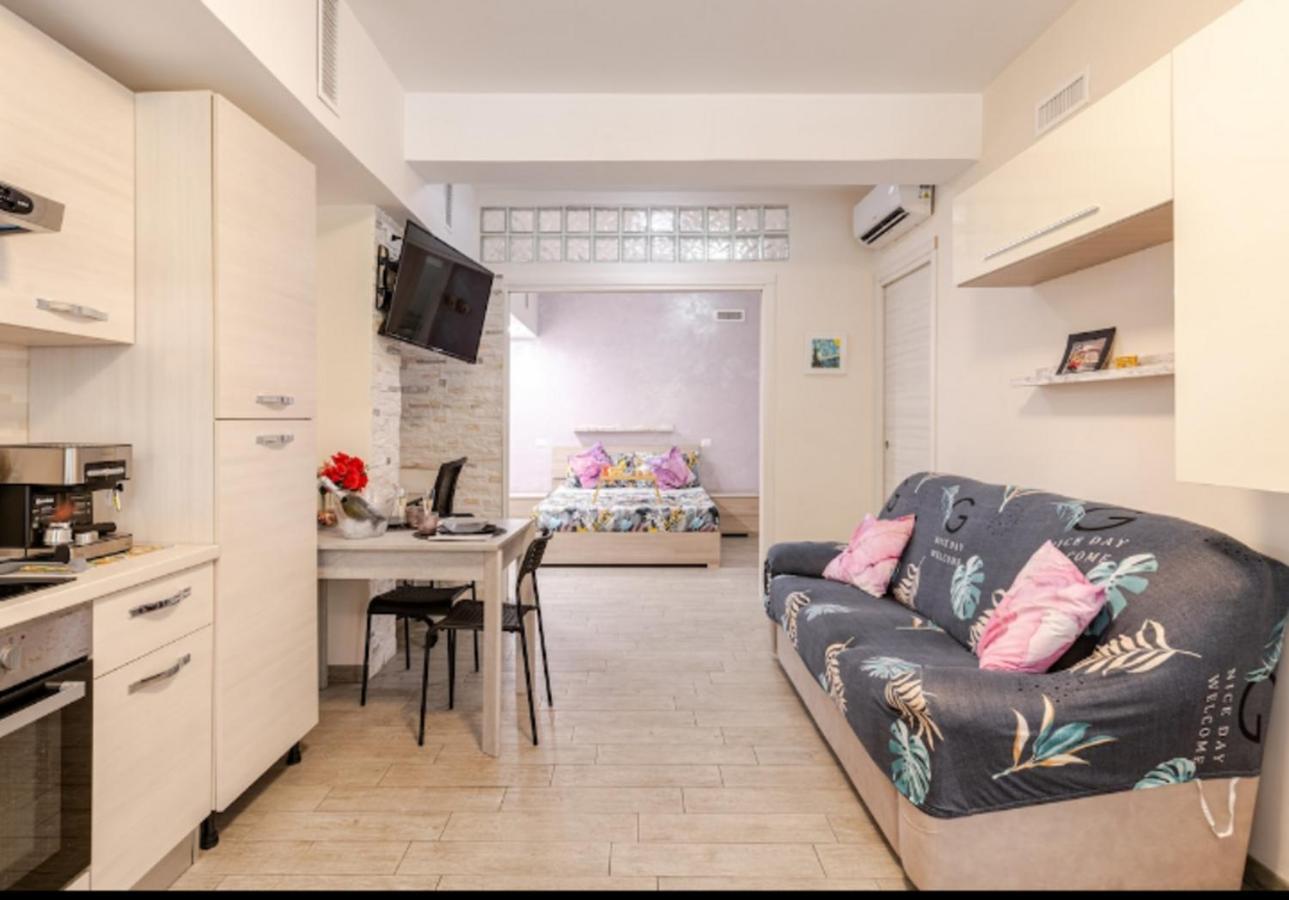 Secret Casa Bovari Metro B1 Conca D'Oro Rome Extérieur photo